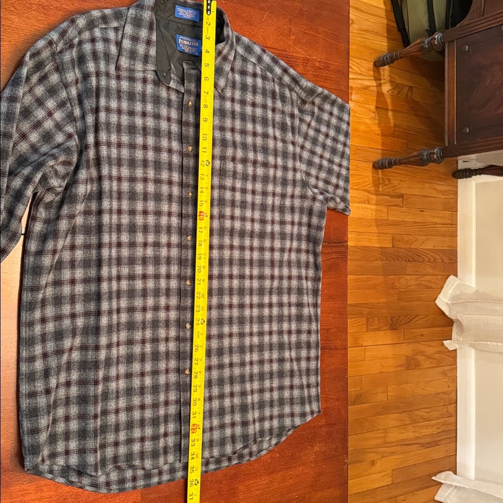 Vintage Pendleton Gray and Black Wool Plaid Flannel in EUC XL Long - Picture 7 of 7